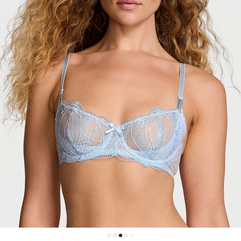 Brand new with tags VS Fashion show 2024 sequin bra and panty set